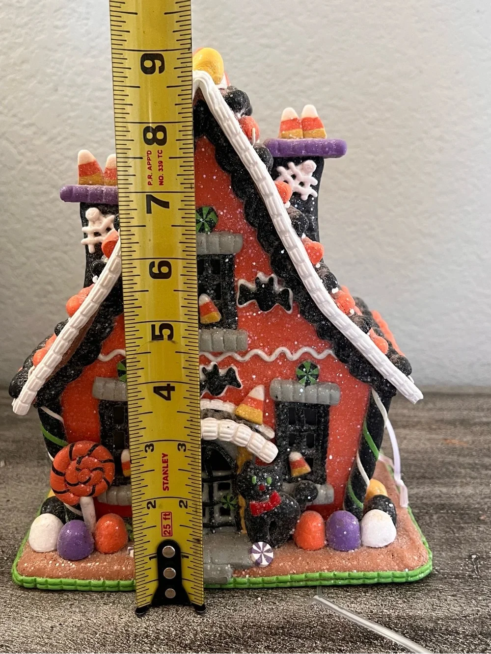 Lighted Sparkle Halloween Gingerbread House Decoration Candy Corn